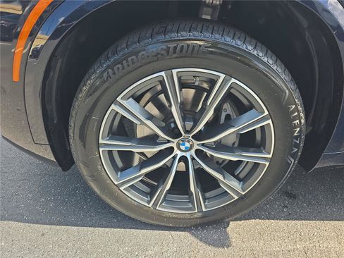 Used 2026 BMW X5 xDrive40i w/ M Sport Package AWD/4WD image 8