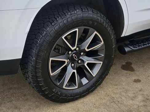 Used 2022 Chevrolet Tahoe Z71 w/ Luxury Package image 7