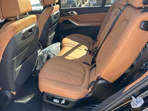 New 2027 BMW X7 xDrive40i w/ M Sport Package AWD/4WD image 8