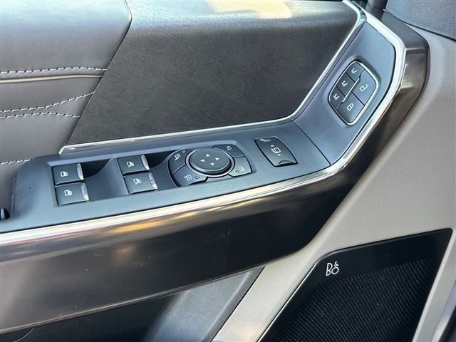 New 2026 Ford F250 Platinum w/ Platinum Plus Package AWD/4WD image 13