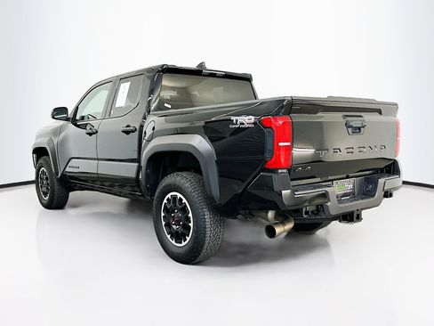 Used 2025 Toyota Tacoma TRD Off-Road image 5