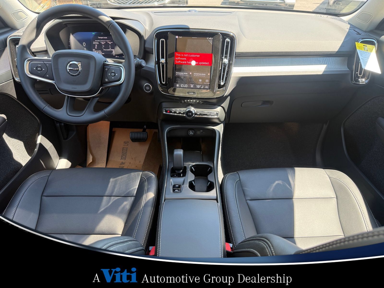 Used 2026 Volvo XC40 B5 Core w/ Protection Package Premier AWD/4WD image 2