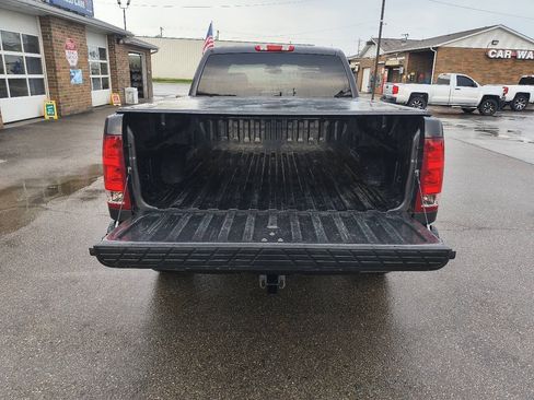 Used 2011 GMC Sierra 1500 SLE w/ All-Terrain Package AWD/4WD image 7