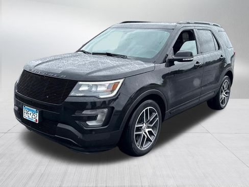 Used 2017 Ford Explorer Sport w/ Equipment Group 401A AWD/4WD image 3