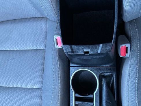 Used 2014 Toyota Corolla LE image 29