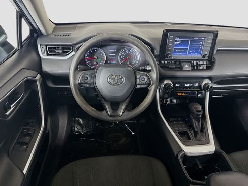 Used 2022 Toyota RAV4 XLE AWD/4WD image 17
