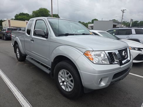 Used 2016 Nissan Frontier SV w/ SV Value Truck Package AWD/4WD image 1
