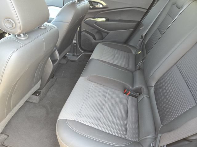 Used 2025 Chevrolet Trax LT FWD image 30