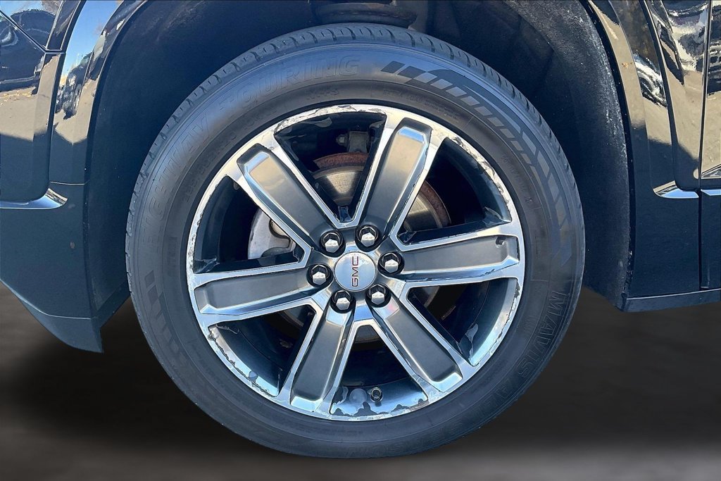 Used 2019 GMC Acadia Denali w/ Technology Package AWD/4WD image 36