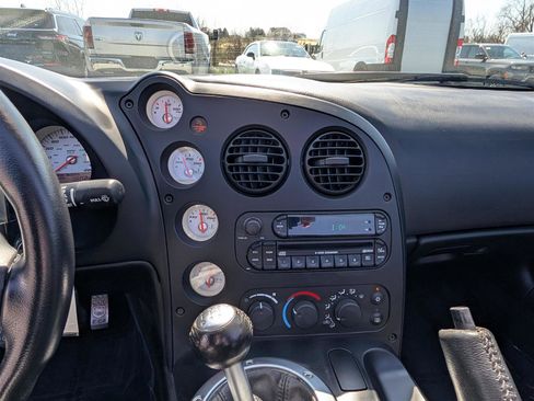 Used 2006 Dodge Viper SRT-10 image 22
