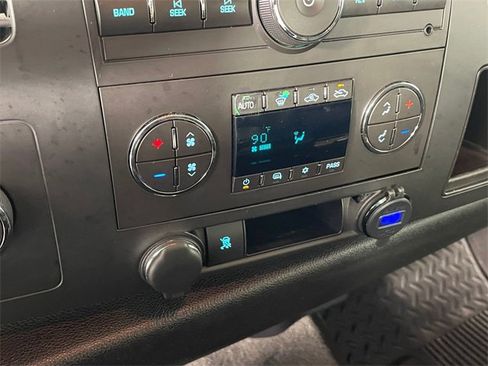 Used 2009 Chevrolet Silverado 2500 LT w/ Exterior Plus Package image 8