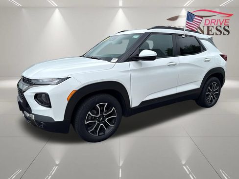 Certified 2023 Chevrolet TrailBlazer ACTIV w/ Sun and Liftgate Package FWD image 4