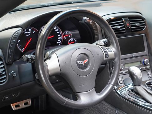 Used 2008 Chevrolet Corvette Coupe w/ Preferred Equipment Group RWD image 30
