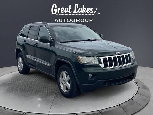 Used 2011 Jeep Grand Cherokee Laredo w/ All Weather Capability Group AWD/4WD image 7