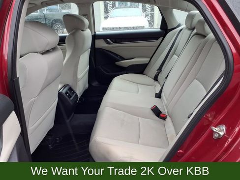 Used 2018 Honda Accord EX image 10
