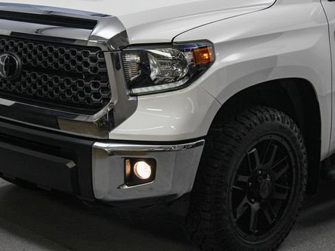 Used 2021 Toyota Tundra SR5 w/ SR5 Leather Package AWD/4WD image 4