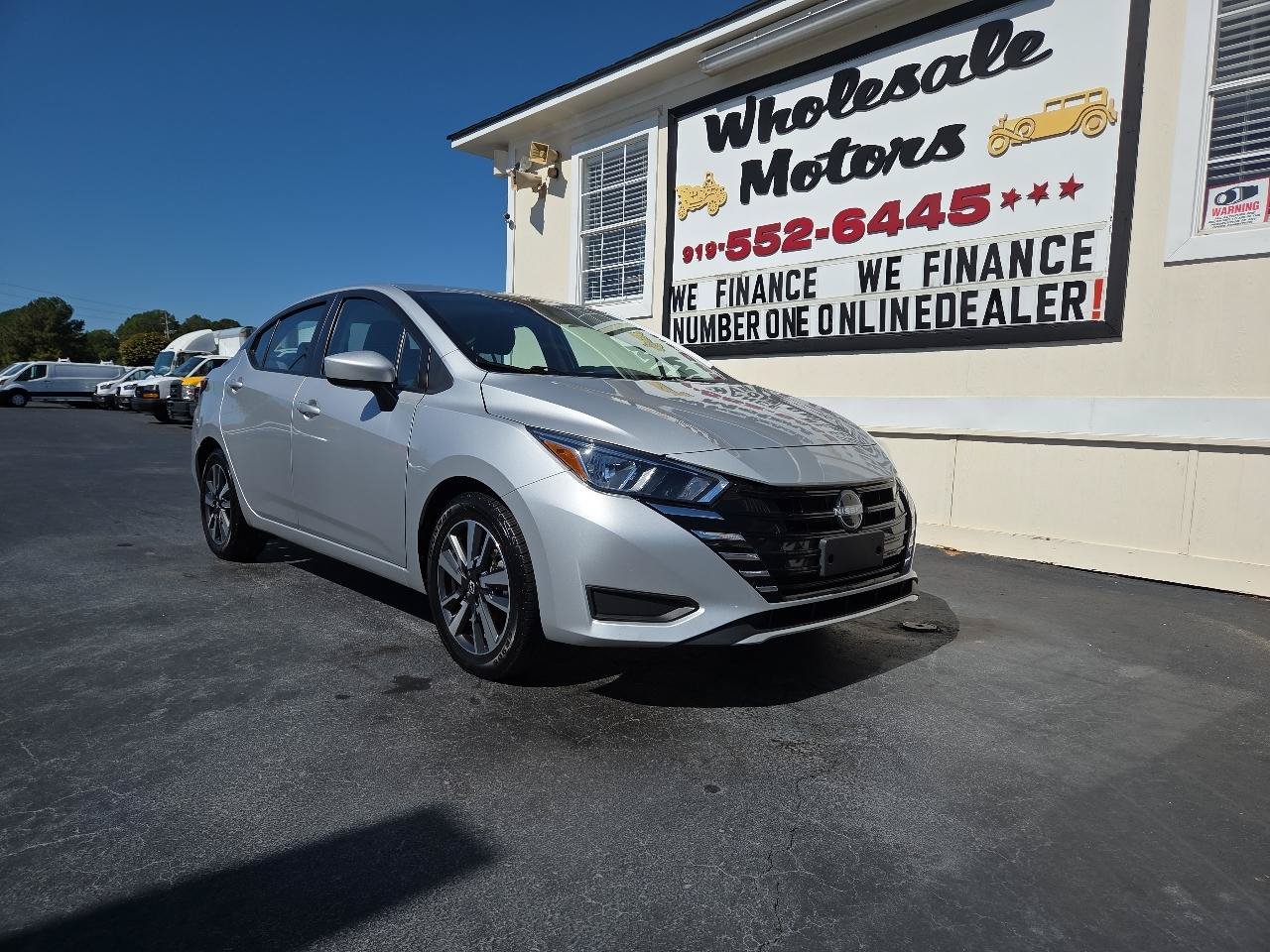 Used 2024 Nissan Versa SV FWD image 2