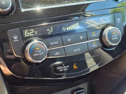 Used 2020 Nissan Rogue Sport SV FWD image 40