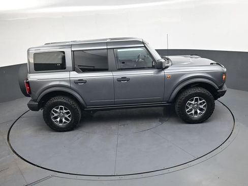 Used 2025 Ford Bronco Badlands image 24