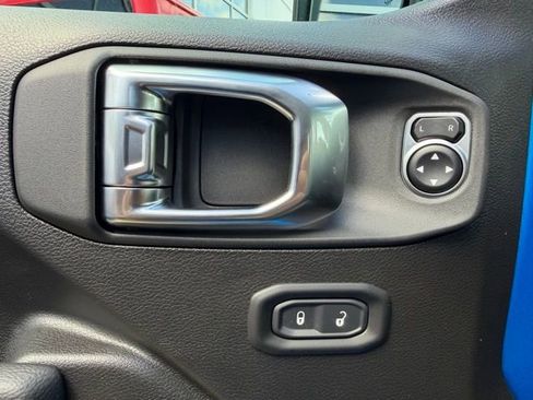 New 2026 Jeep Gladiator Willys image 16