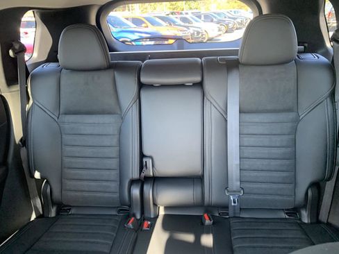 New 2025 Mitsubishi Outlander SE image 15