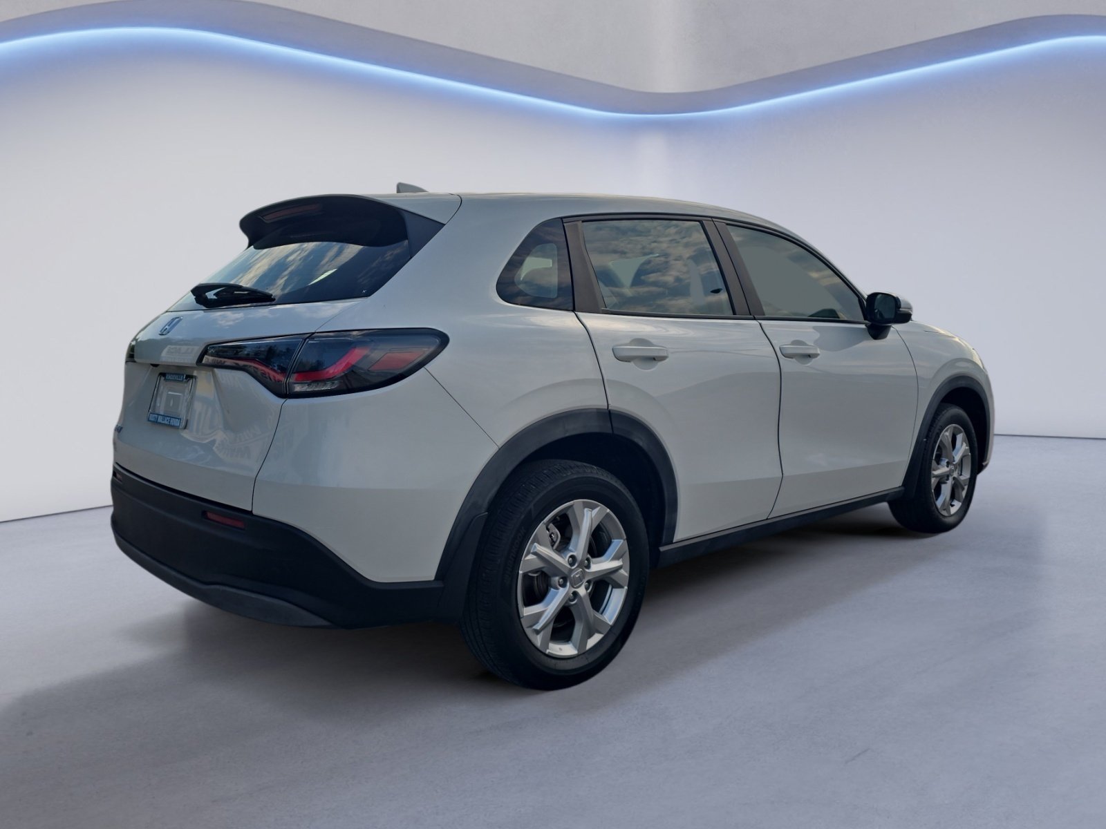 Used 2023 Honda HR-V LX image 6