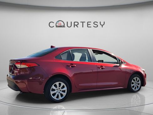 Certified 2024 Toyota Corolla LE image 5