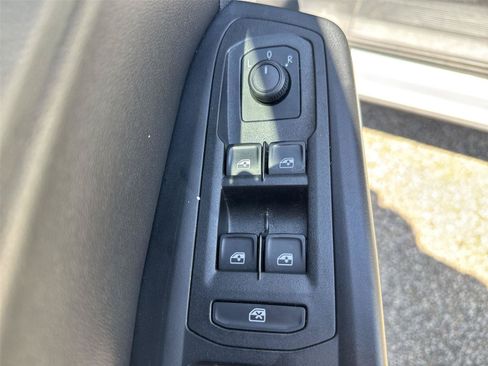 Used 2020 Volkswagen Atlas Cross Sport SE AWD/4WD image 15