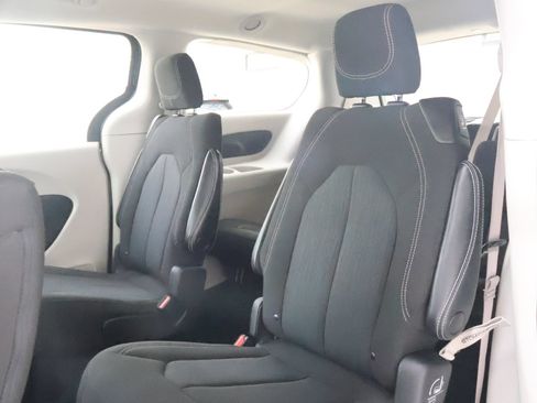 Used 2023 Chrysler Voyager LX FWD image 45