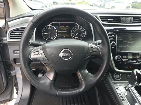 Used 2024 Nissan Murano SV w/ SV Midnight Edition Package image 16