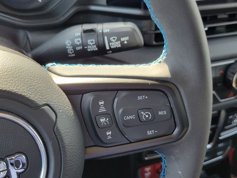 Used 2025 Jeep Wrangler Unlimited Rubicon 4xe w/ Convenience Group image 12