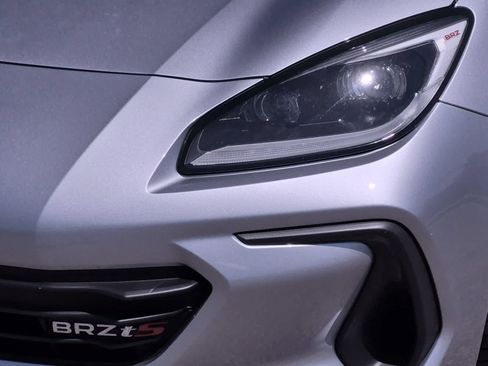 Used 2025 Subaru BRZ tS RWD image 11