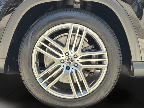 Used 2026 Mercedes-Benz GLS 450 4MATIC image 27