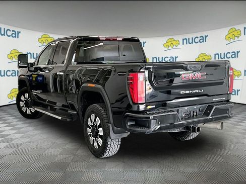 Used 2024 GMC Sierra 3500 Denali AWD/4WD image 4