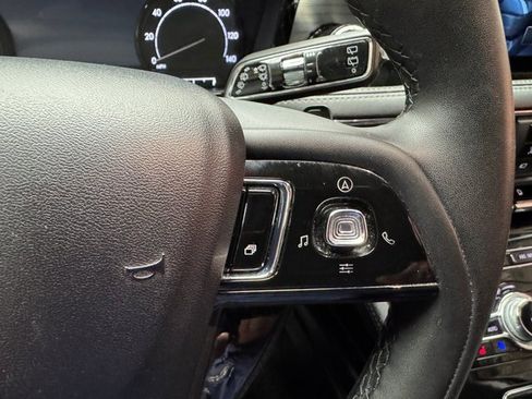 Used 2022 Lincoln Corsair AWD w/ Equipment Group 101A image 15