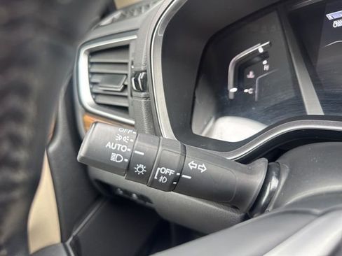 Used 2018 Honda CR-V Touring image 27