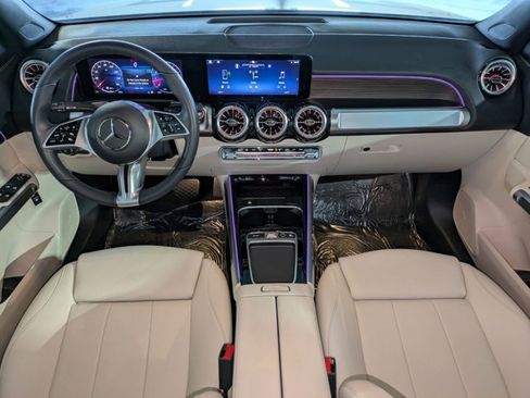 New 2025 Mercedes-Benz GLB 250 4MATIC image 14