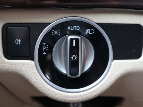 Used 2013 Mercedes-Benz GLK 250 BlueTEC 4MATIC image 28