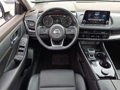Certified 2023 Nissan Rogue SV w/ SV Premium B Package AWD/4WD image 12