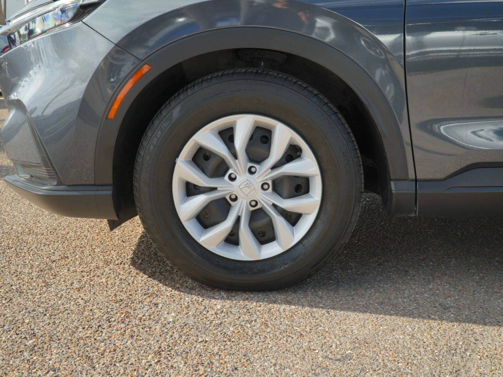 Used 2025 Honda CR-V LX image 16