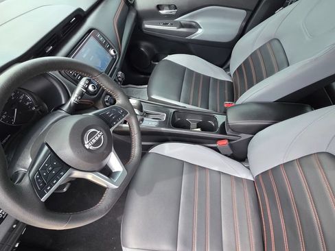 Used 2023 Nissan Kicks SR w/ SR Premium Package FWD image 12