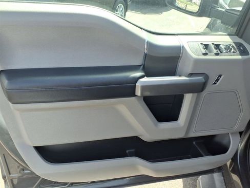 Used 2019 Ford F250 XLT w/ XLT Premium Package image 12