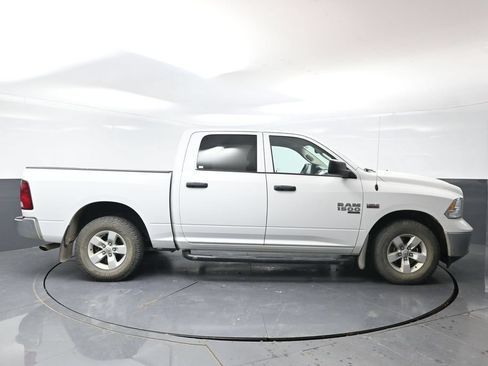 Used 2023 RAM 1500 Classic SLT AWD/4WD image 3