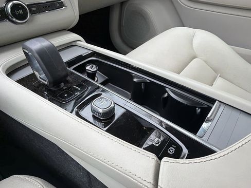 Certified 2023 Volvo XC90 B5 Core w/ Protection Package Premier image 64