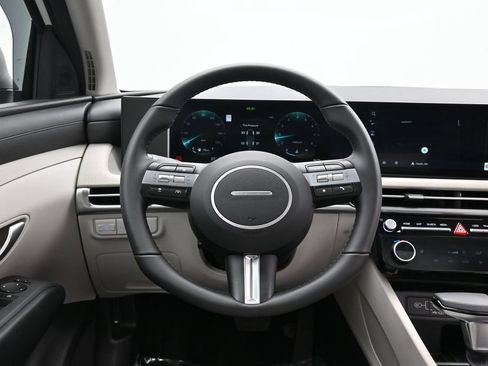 Used 2025 Hyundai Tucson SEL AWD/4WD image 46