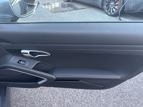 Used 2025 Porsche 718 Boxster image 21