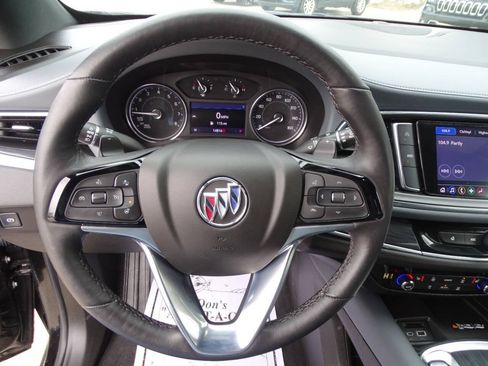 Used 2022 Buick Enclave AWD Essence w/ Sport Touring Edition image 15