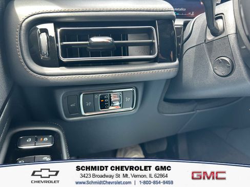 Used 2025 Lincoln Aviator w/ Premium Package w/ Equipment Group 101A AWD/4WD image 20