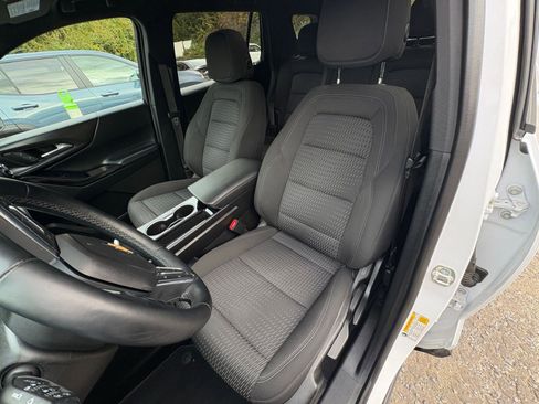 Used 2025 Chevrolet Equinox LT image 33