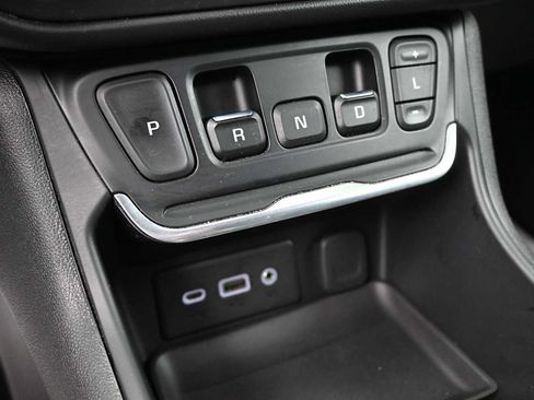 Used 2020 GMC Terrain SLE w/ Driver Convenience Package AWD/4WD image 11